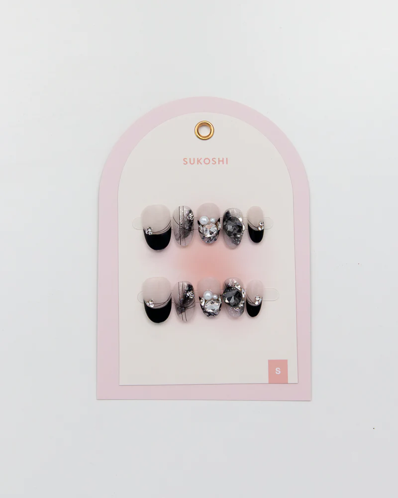 SUKOSHI Handmade Press-On Nails Black Swan - Image 2